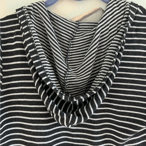CABLE & GAUGE Striped Hooded Open Cardigan Thumb Holes Gray Size Small - Picture 5 of 8